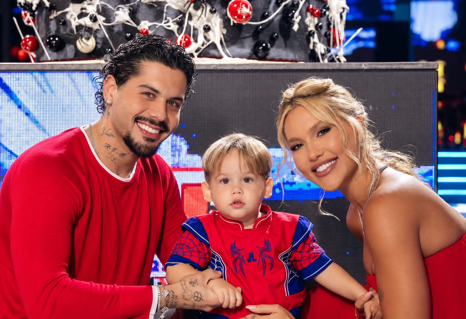 José Leonardo celebra 2 anos com festa temática do Homem-Aranha ao lado de Virginia e Zé Felipe