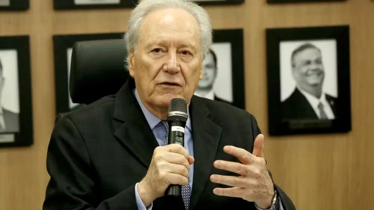 Lewandowski reúne ministros aposentados do STF para discutir defesa da democracia