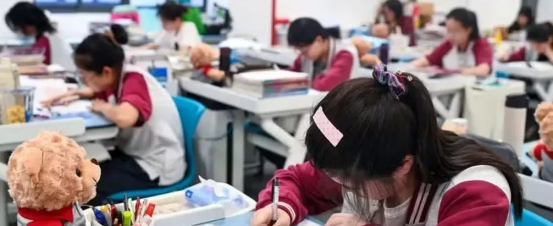 Adolescentes chineses recorrem a medicamentos para tentar escapar da realidade